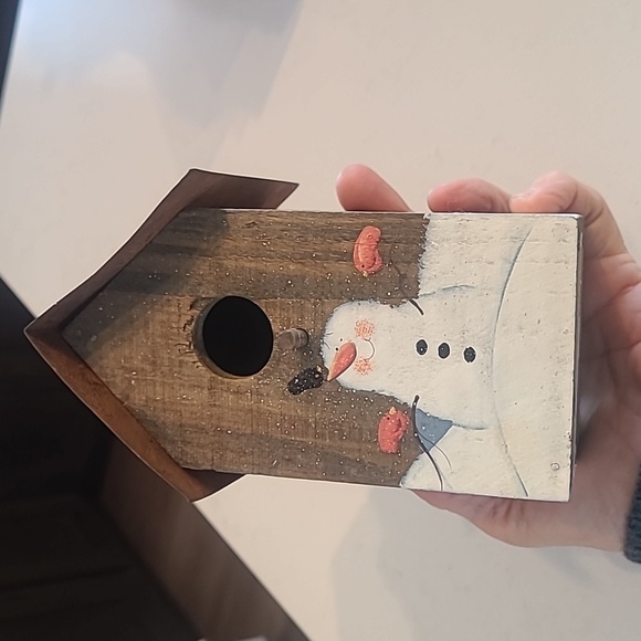 Rustic Snowman Birdhouse - Picture 7 of 7